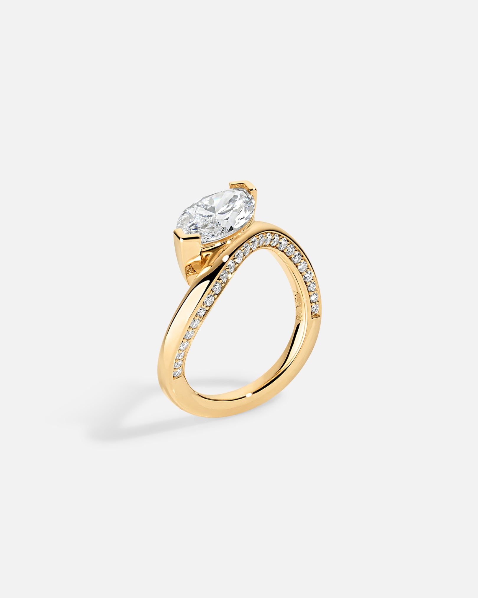 LAGUNA Wave Ring + Half Bezel, Marquise