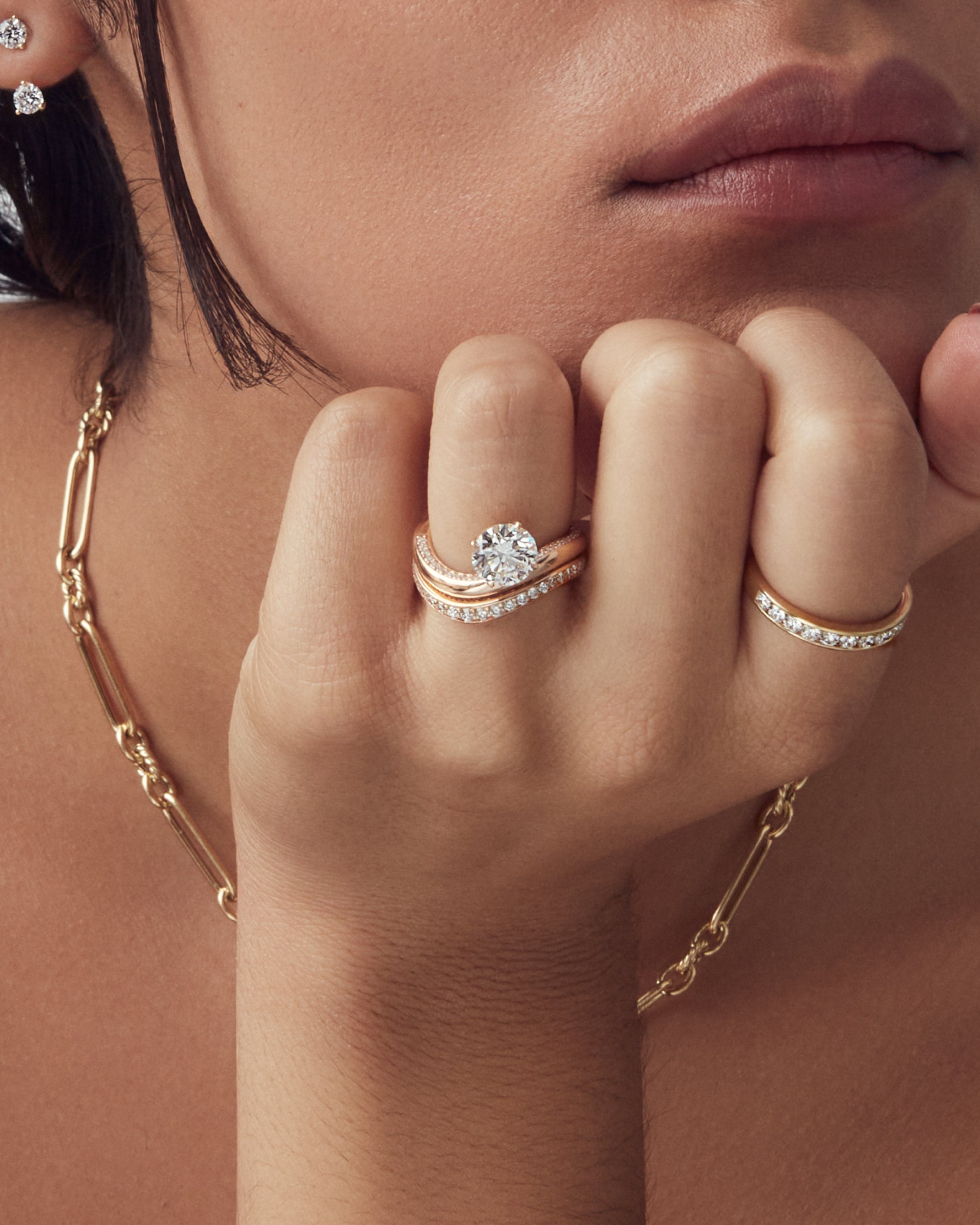 LAGUNA Wave Ring + Round Brilliant, No Pavé