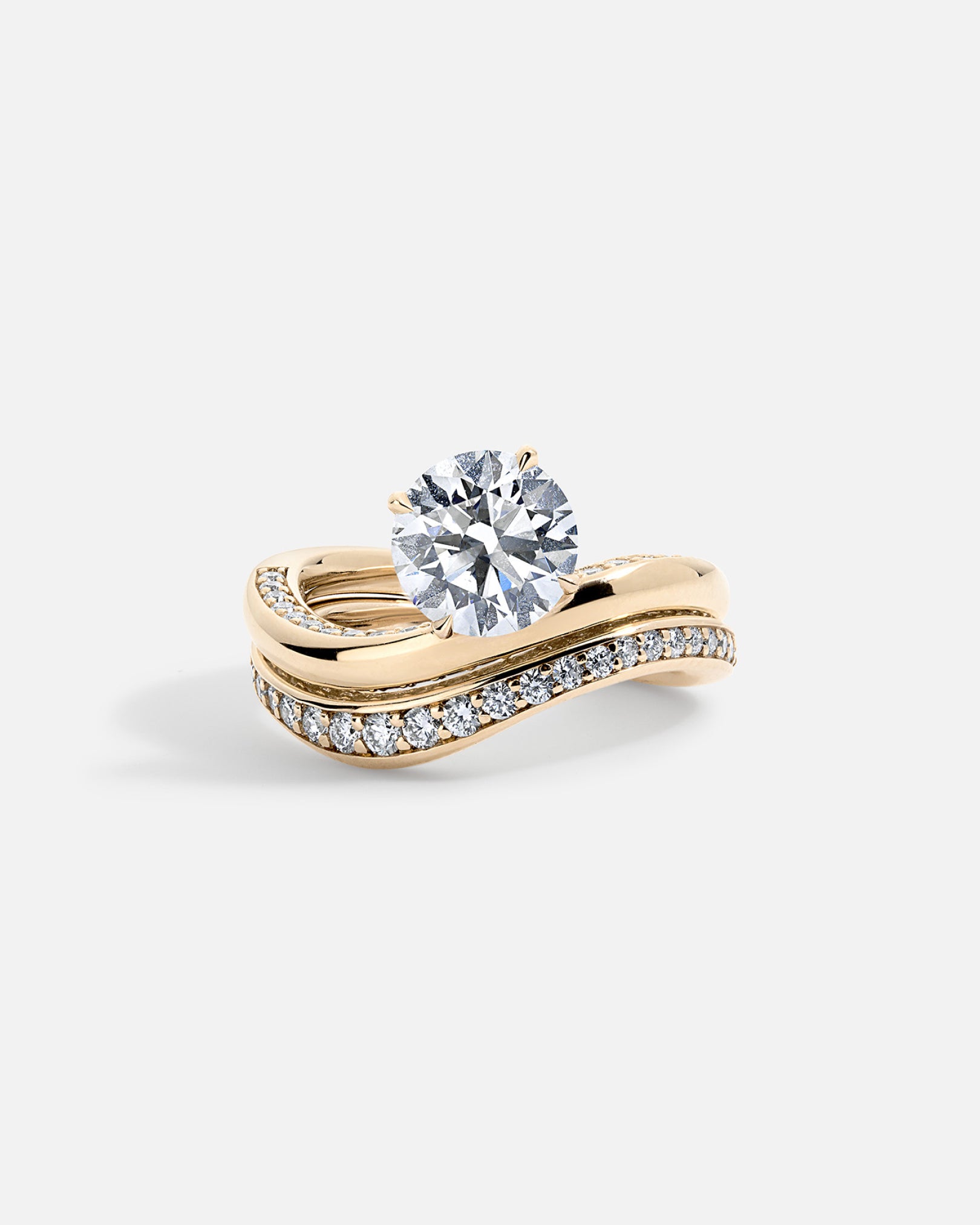 LAGUNA Wave Ring + Round Brilliant