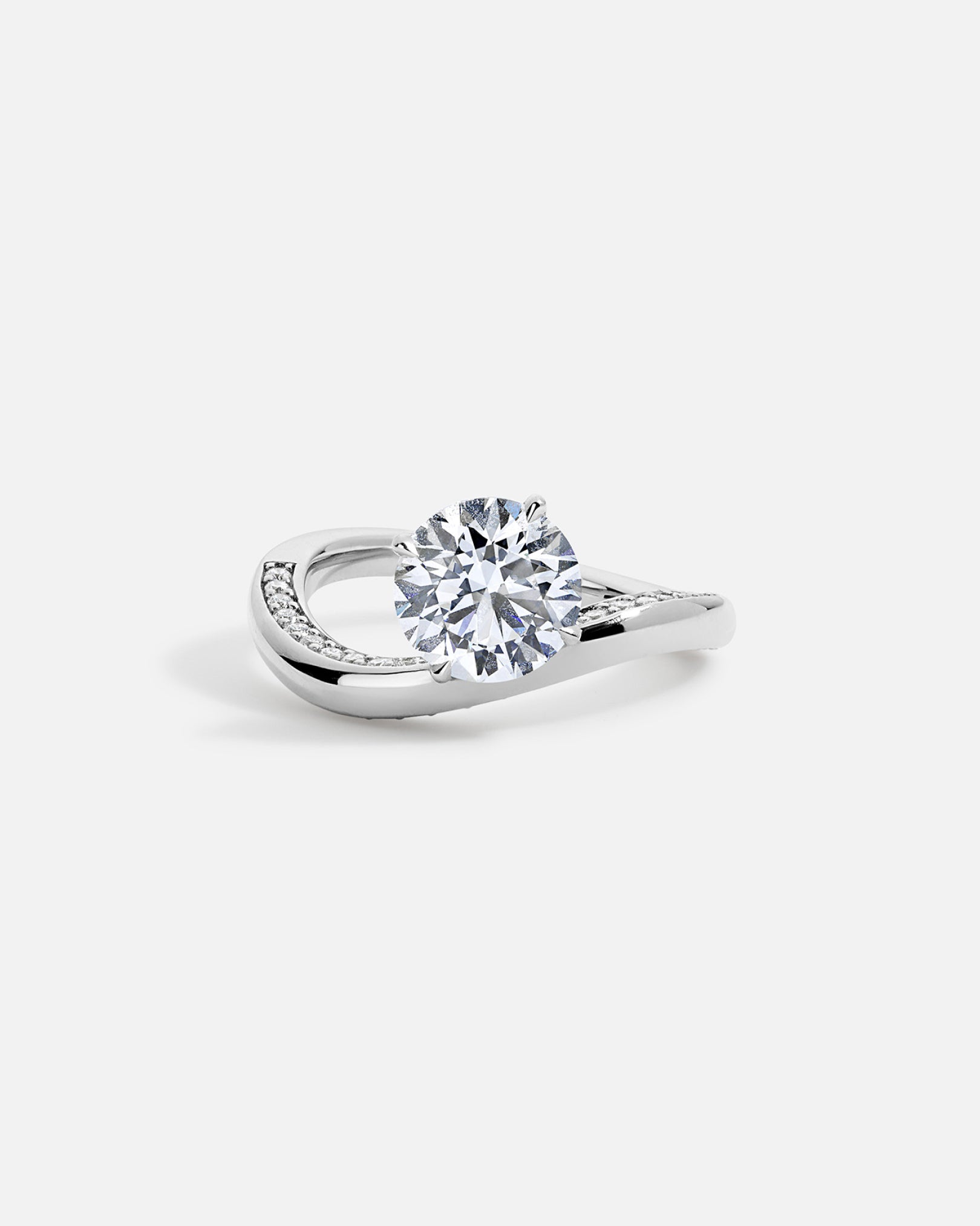 LAGUNA Wave Ring + Round Brilliant