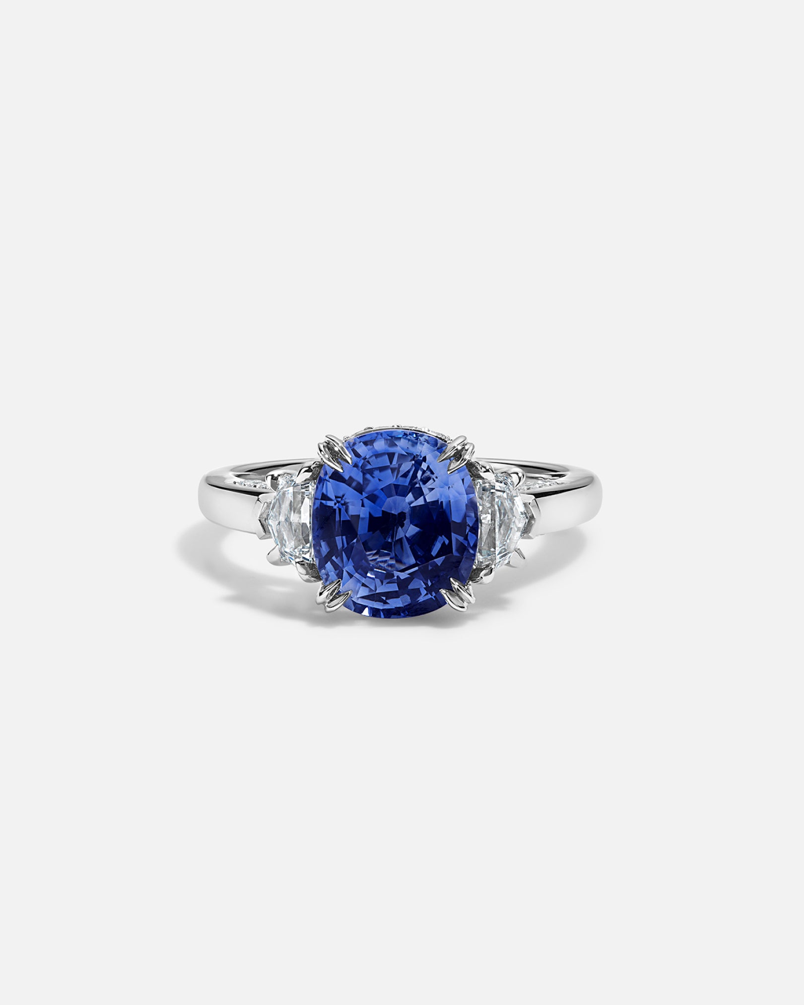CHARIS Ceylon Sapphire Trilogy Ring