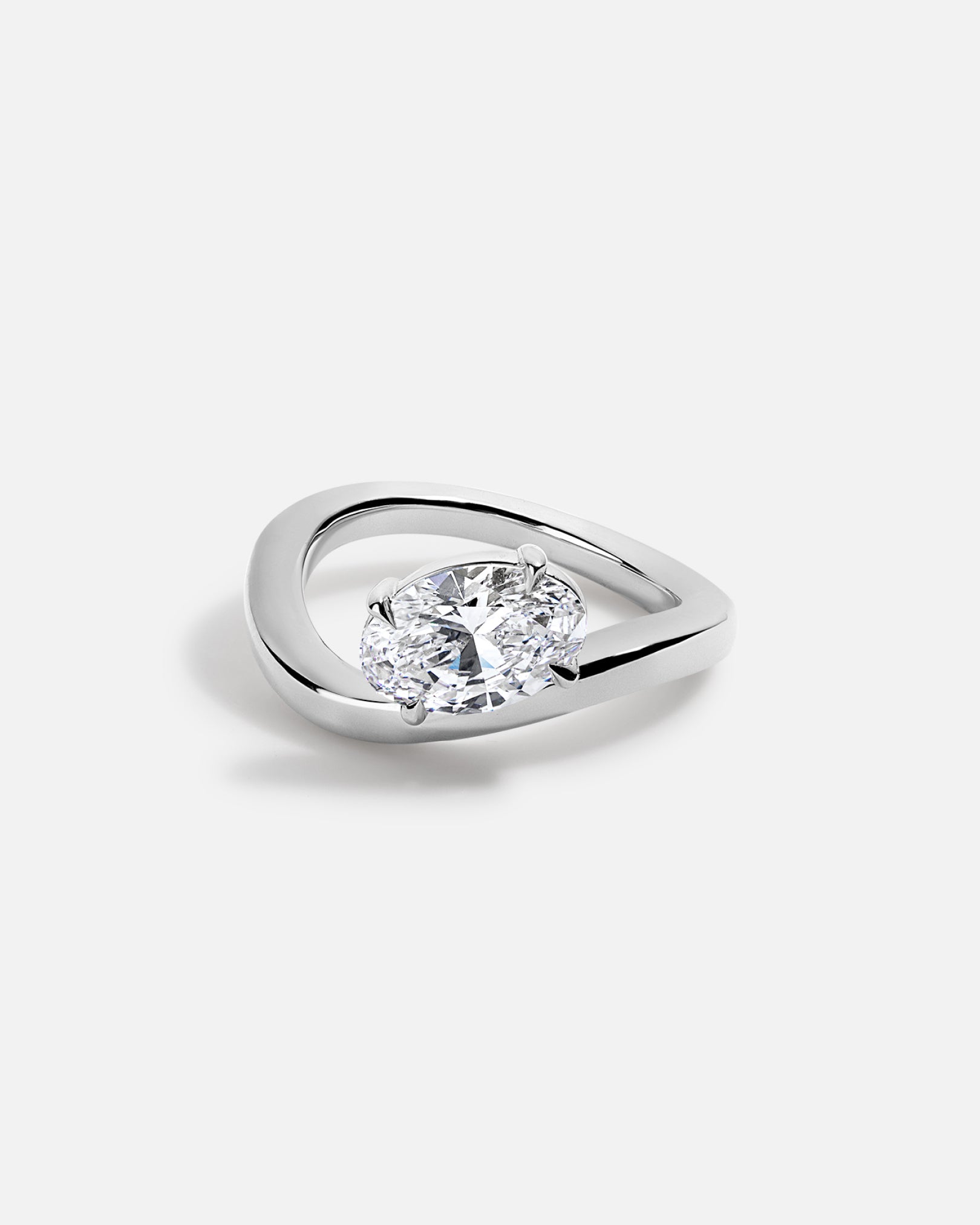 LAGUNA Wave Ring + Oval, No Pavé