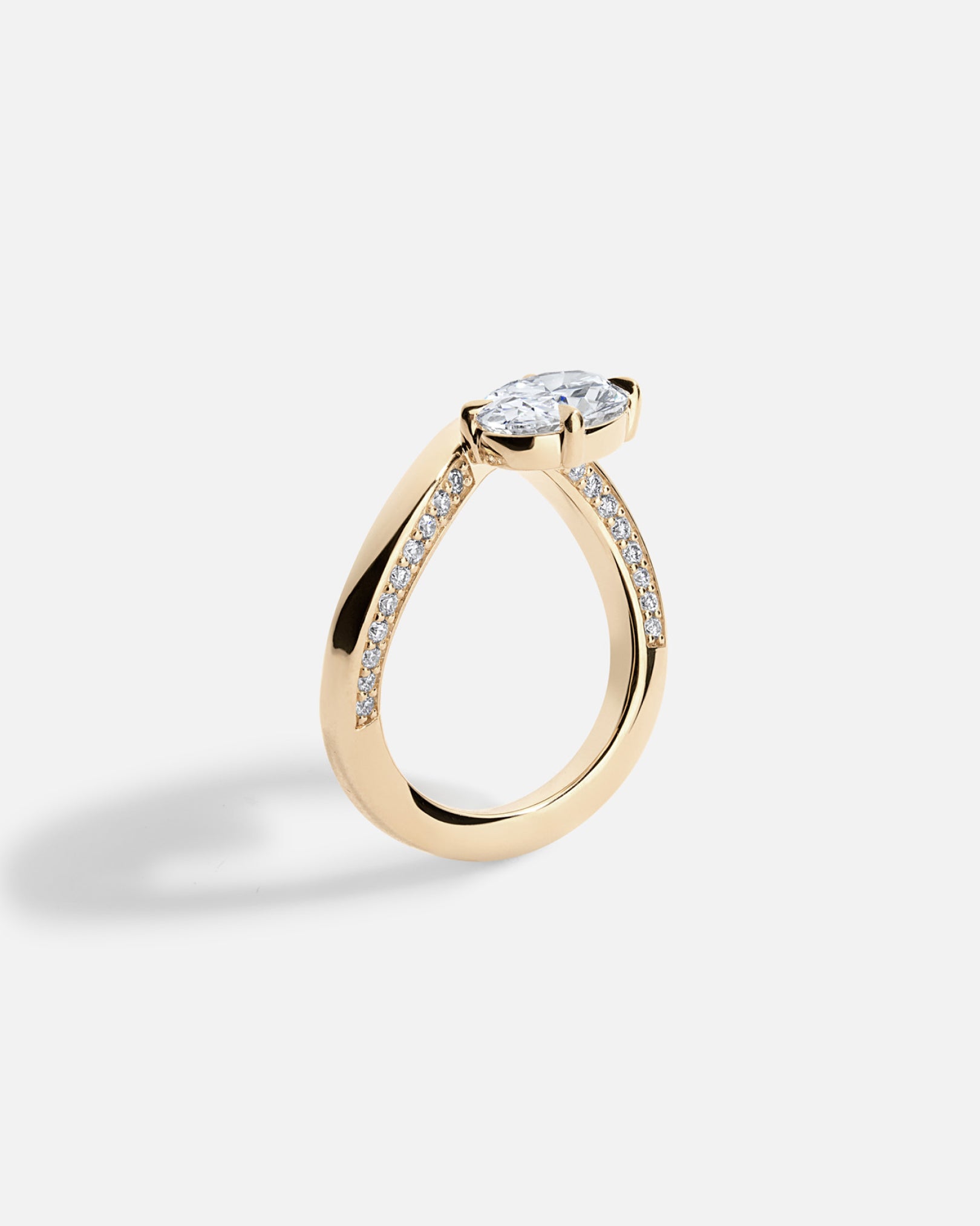 LAGUNA Wave Ring + Oval