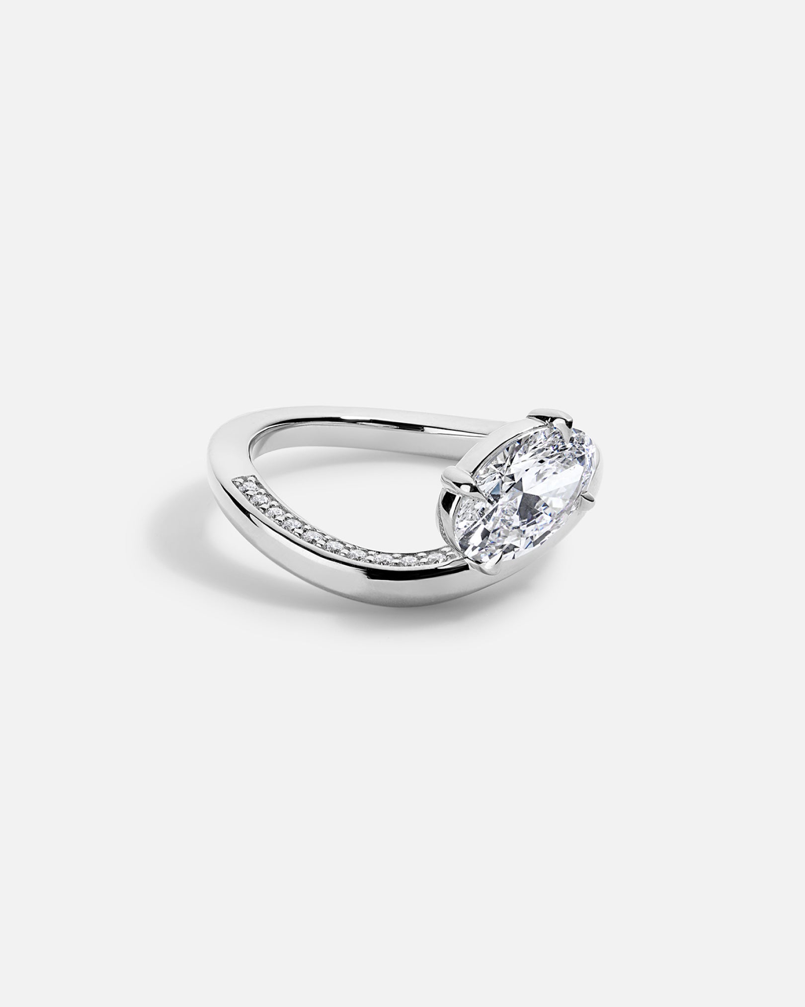 LAGUNA Wave Ring + Oval