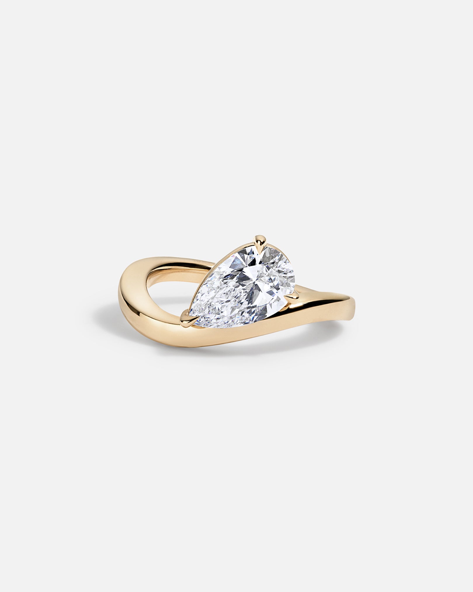 LAGUNA Wave Ring + Pear, No Pavé