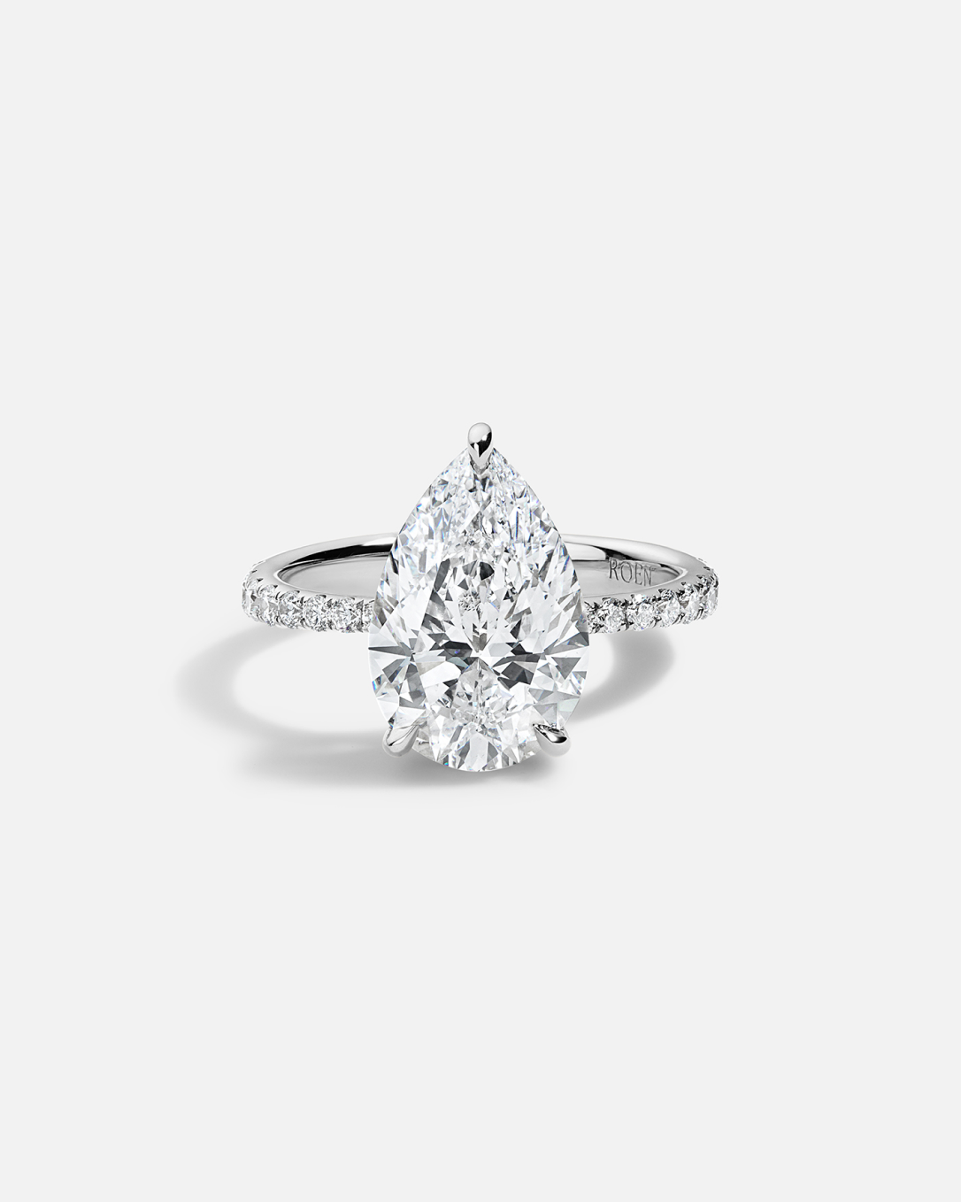 JULIA Tapered Solitaire