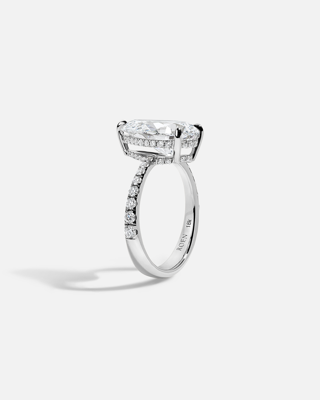 JULIA Tapered Solitaire