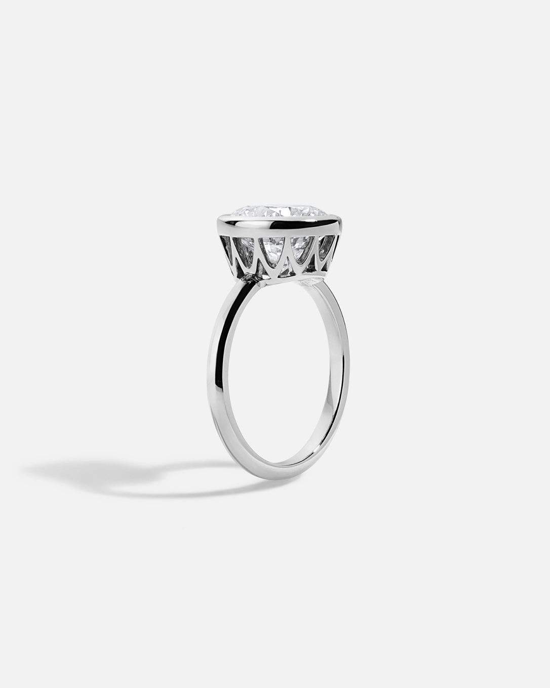 LYRA Slim Bezel Ring