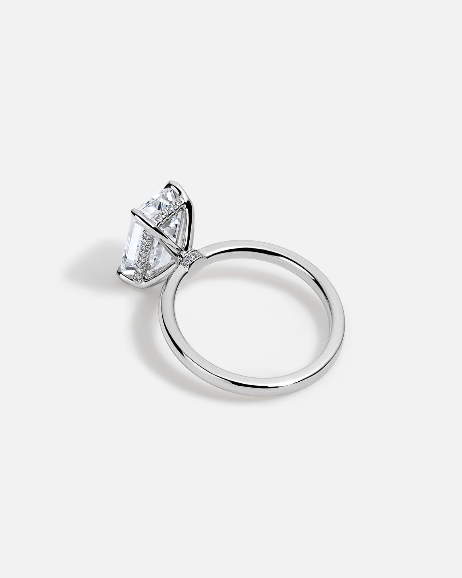 ROEN Petite Hidden Halo Solitaire