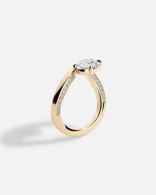 Ready-to-Buy | LAGUNA Wave Ring + Round Brilliant