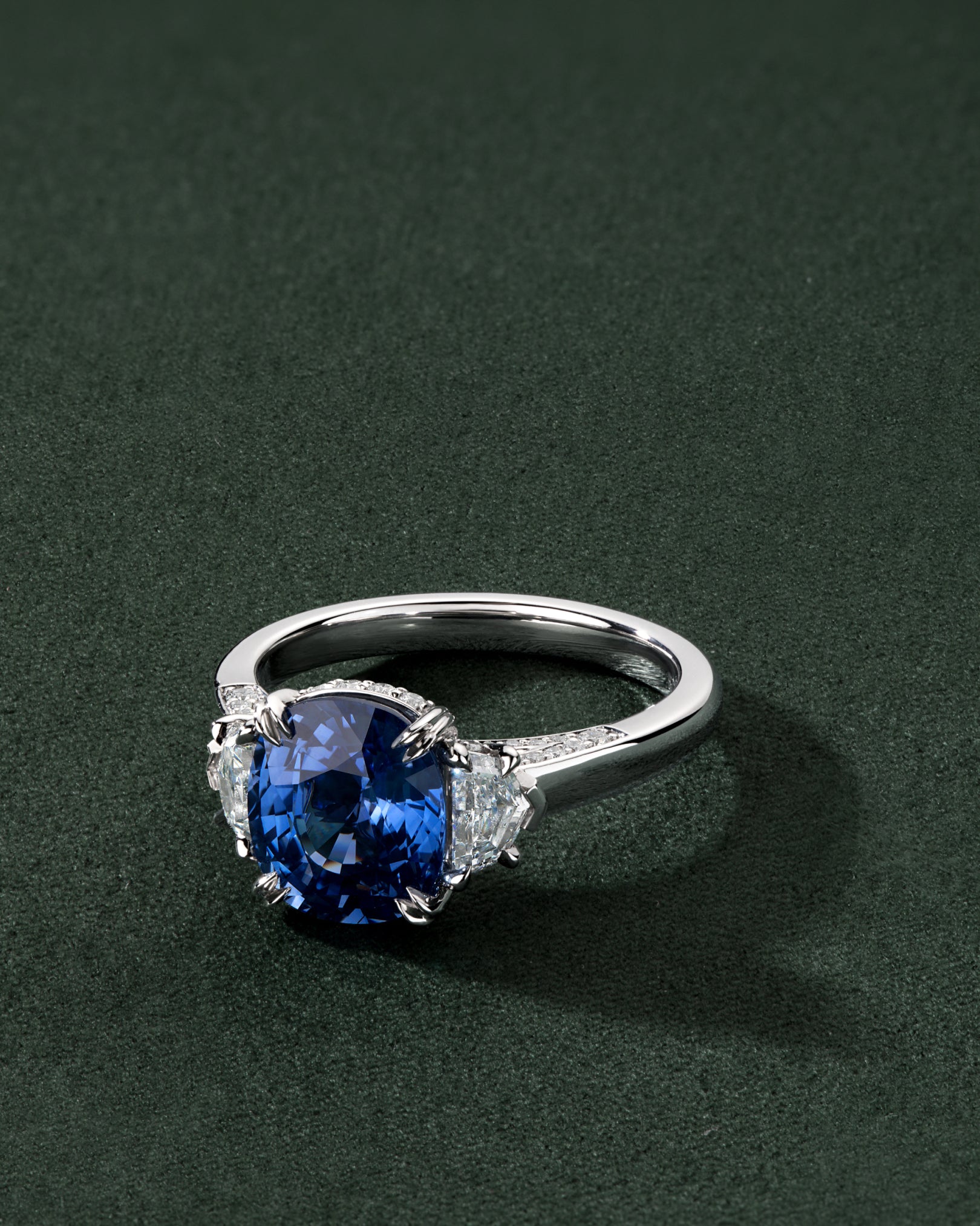 CHARIS Ceylon Sapphire Trilogy Ring