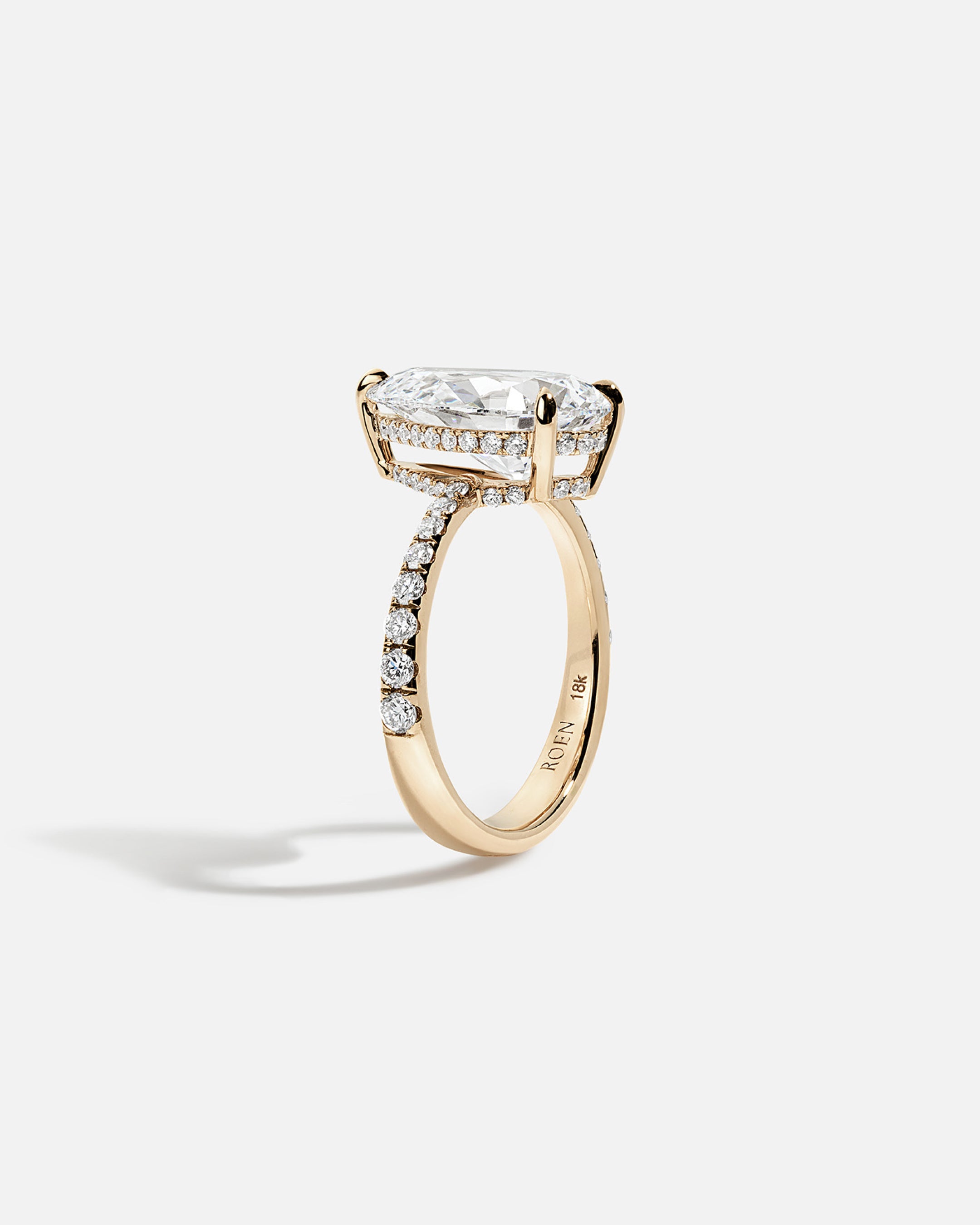 JULIA Tapered Solitaire
