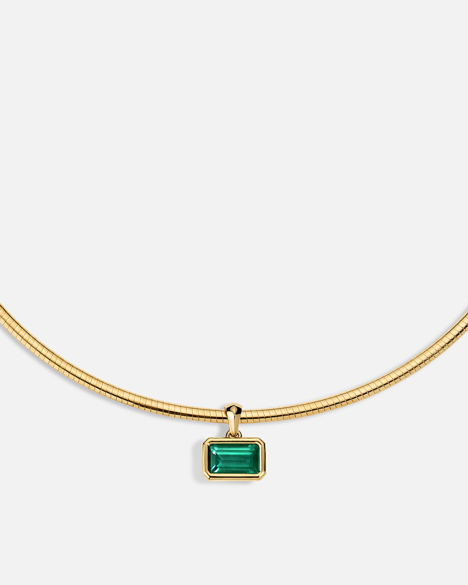 EMARA Emerald Pendant and Collar