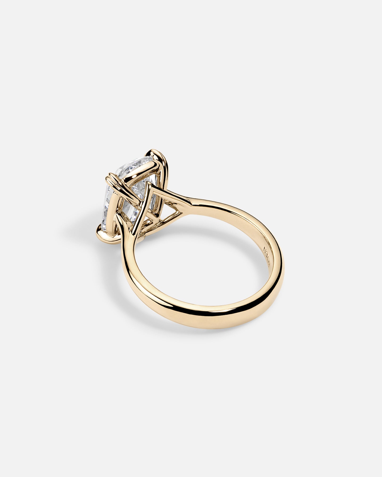 YUNA Modern Trellis Soltiaire